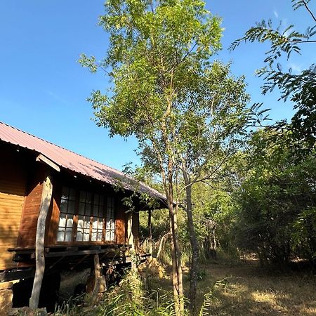 Отель Athreya Ayurveda Ashram Хабарана Экстерьер фото