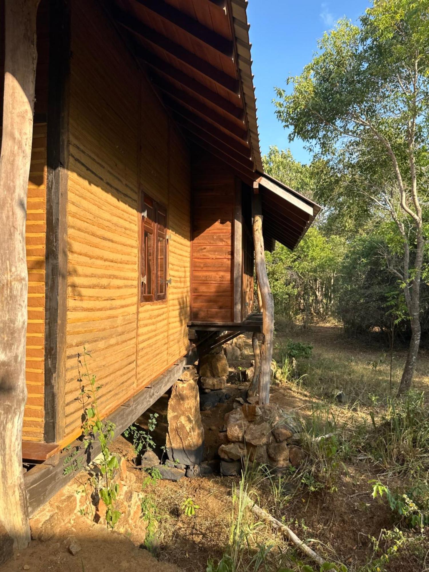 Отель Athreya Ayurveda Ashram Хабарана Экстерьер фото