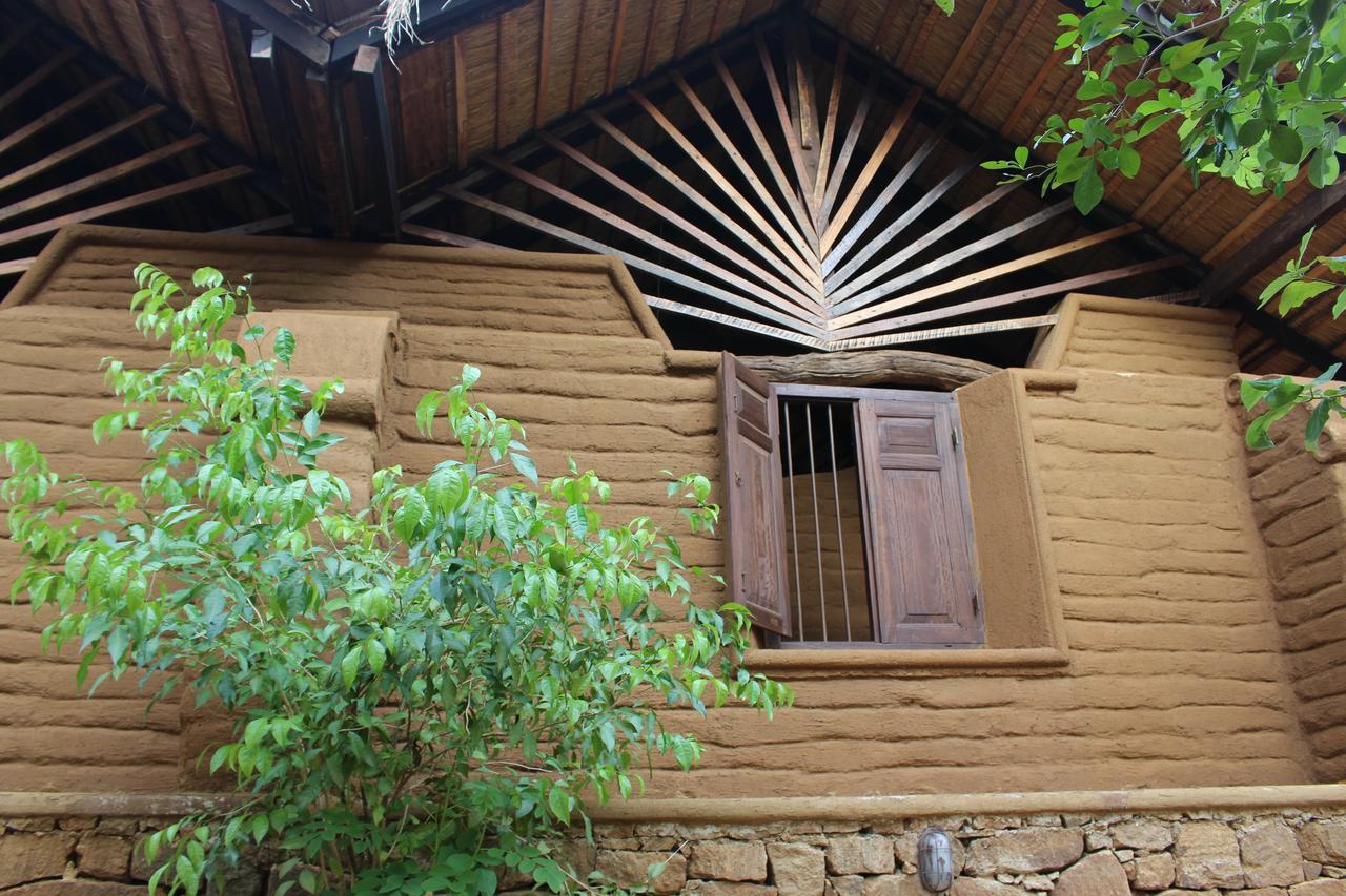 Отель Athreya Ayurveda Ashram Хабарана Экстерьер фото